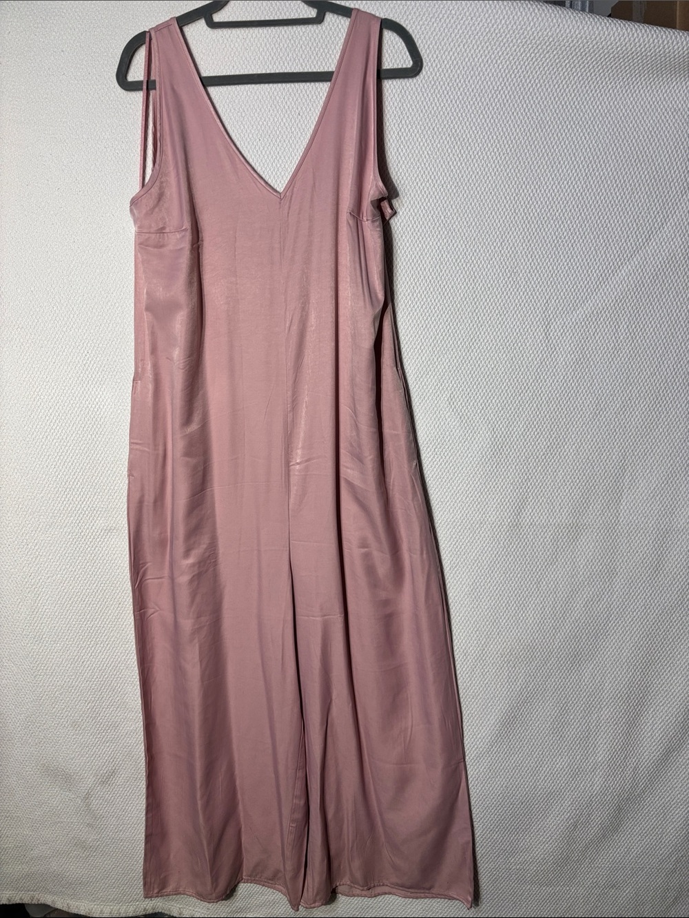 JOE FRESH Sz L Satin Pink Jumpsuit Wide Leg Seam Pockets V-Neck NEW WITH TAG